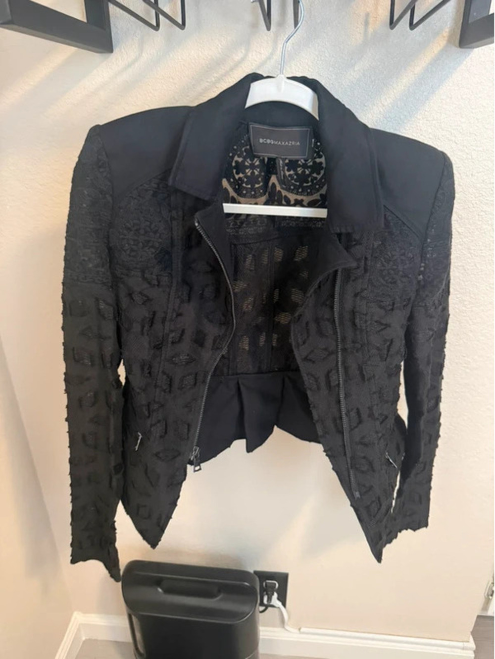 BCBG Maxazria Heavy Guipure Lace Zip Moto Jacket - Size XXS